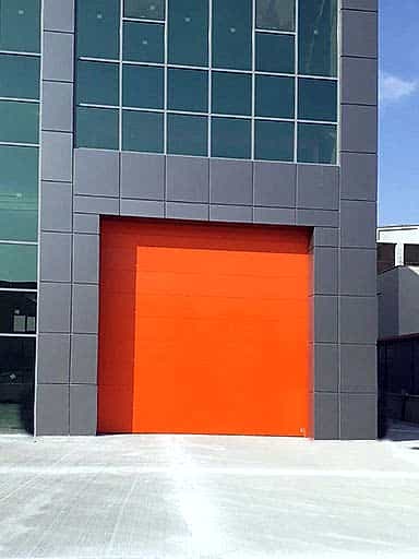 Kırmızı Renkli Endüstriyel Kapı